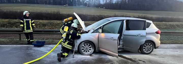 PKW-Brand zwischen Watterdingen und Anselfingen
